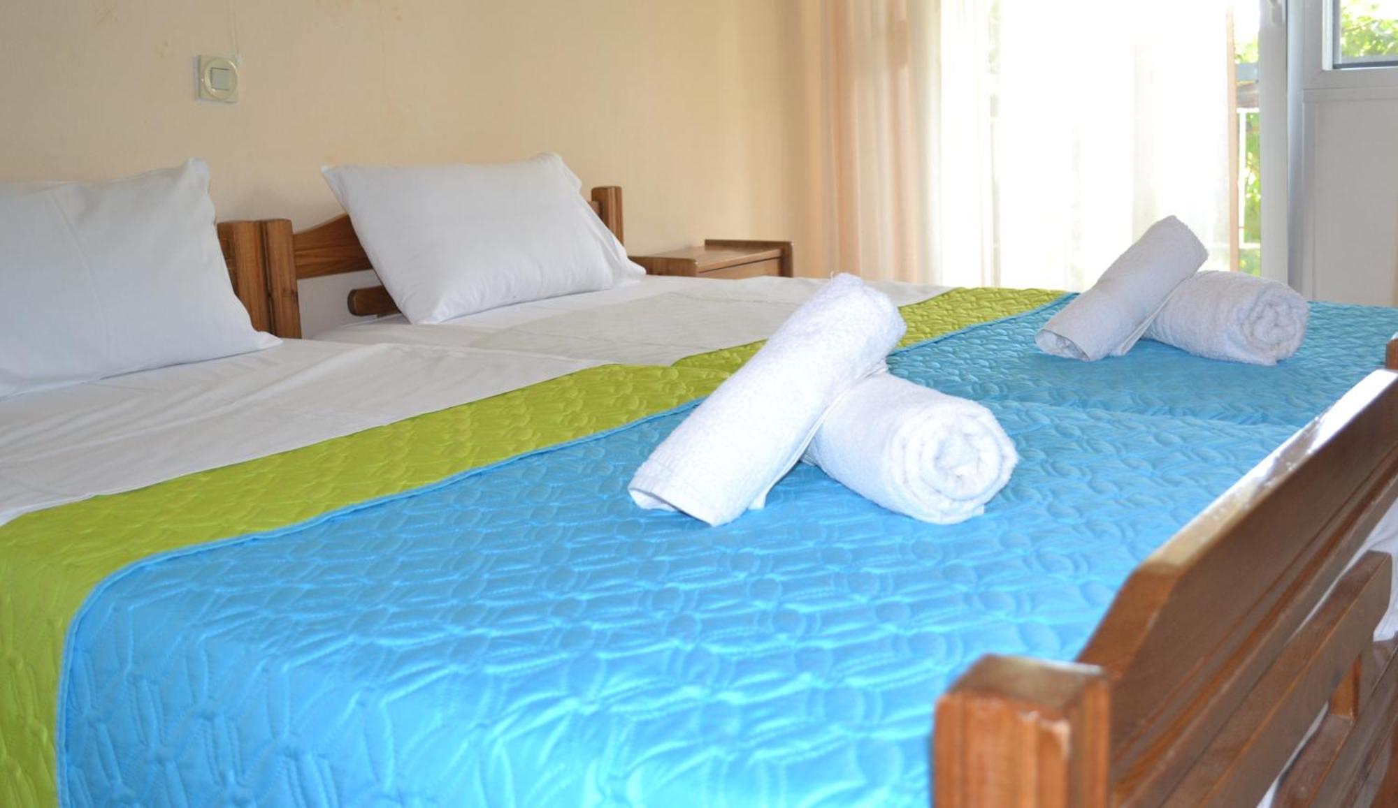 Artemis Apartments Paralia Dionysiou Phòng bức ảnh