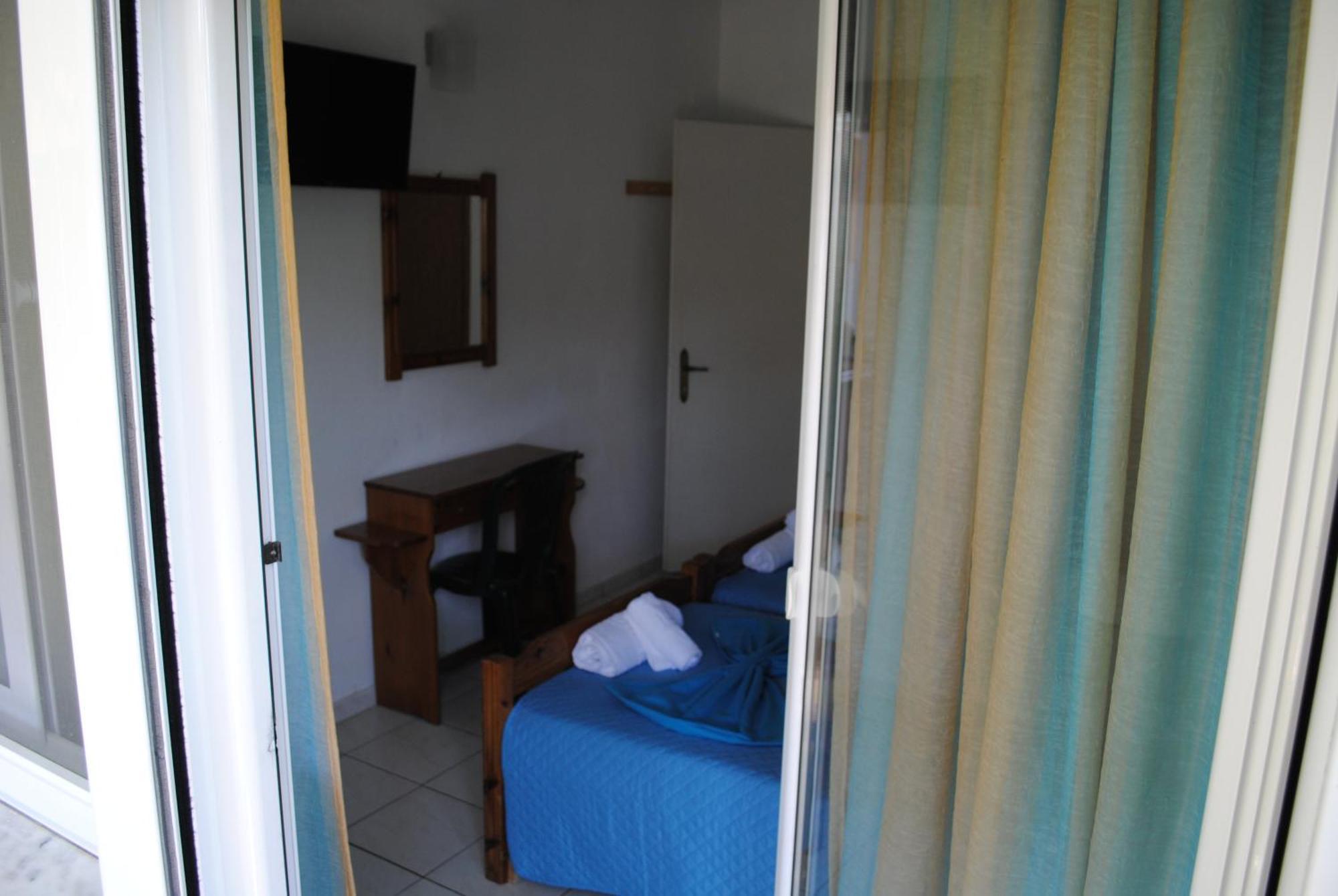 Artemis Apartments Paralia Dionysiou Ngoại thất bức ảnh