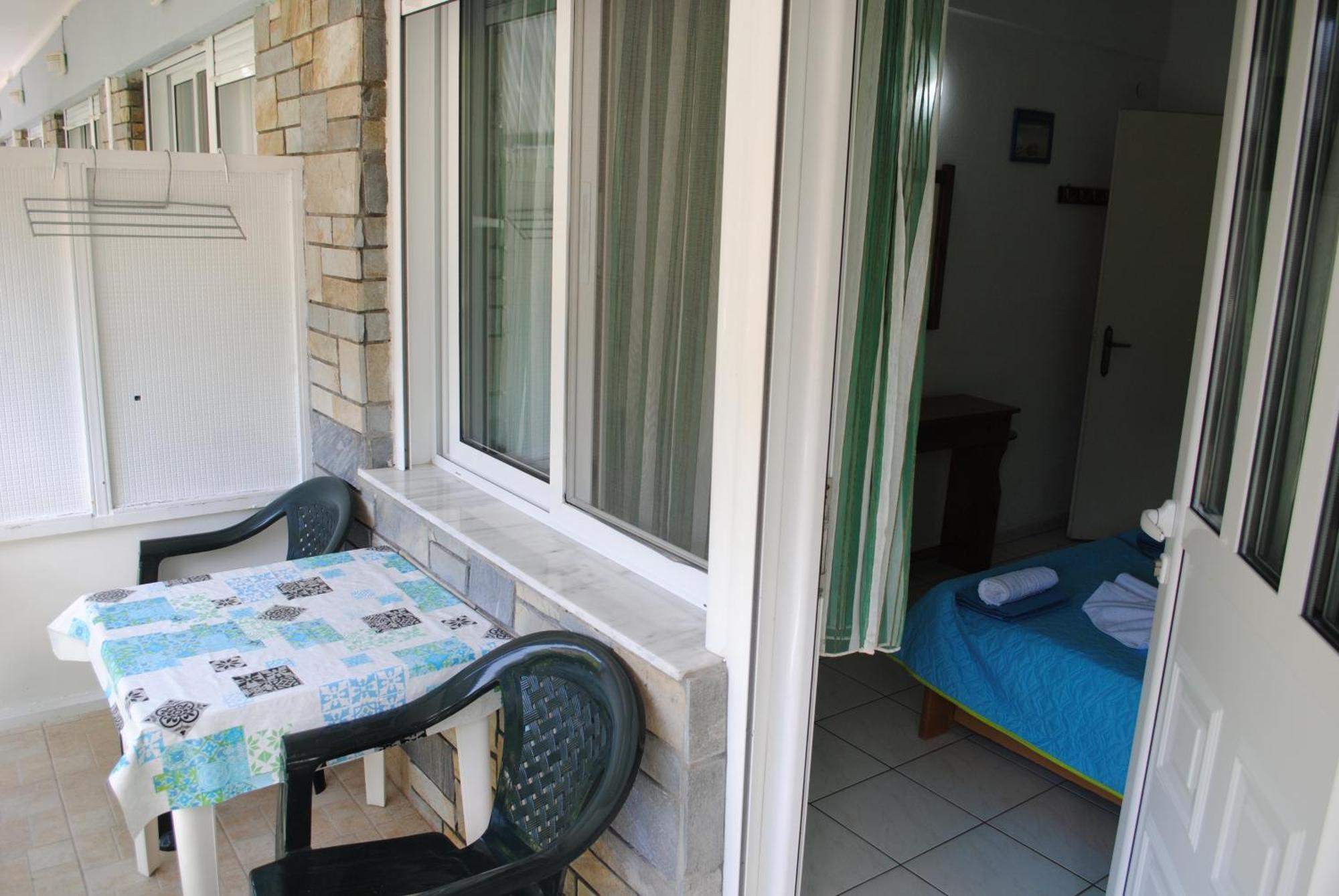 Artemis Apartments Paralia Dionysiou Ngoại thất bức ảnh