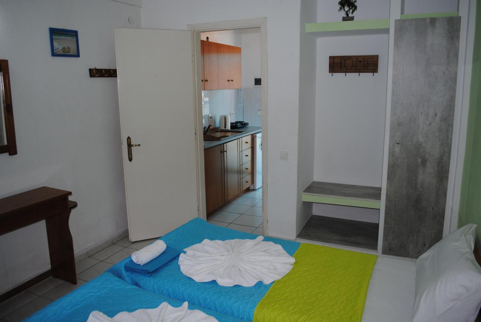 Artemis Apartments Paralia Dionysiou Ngoại thất bức ảnh