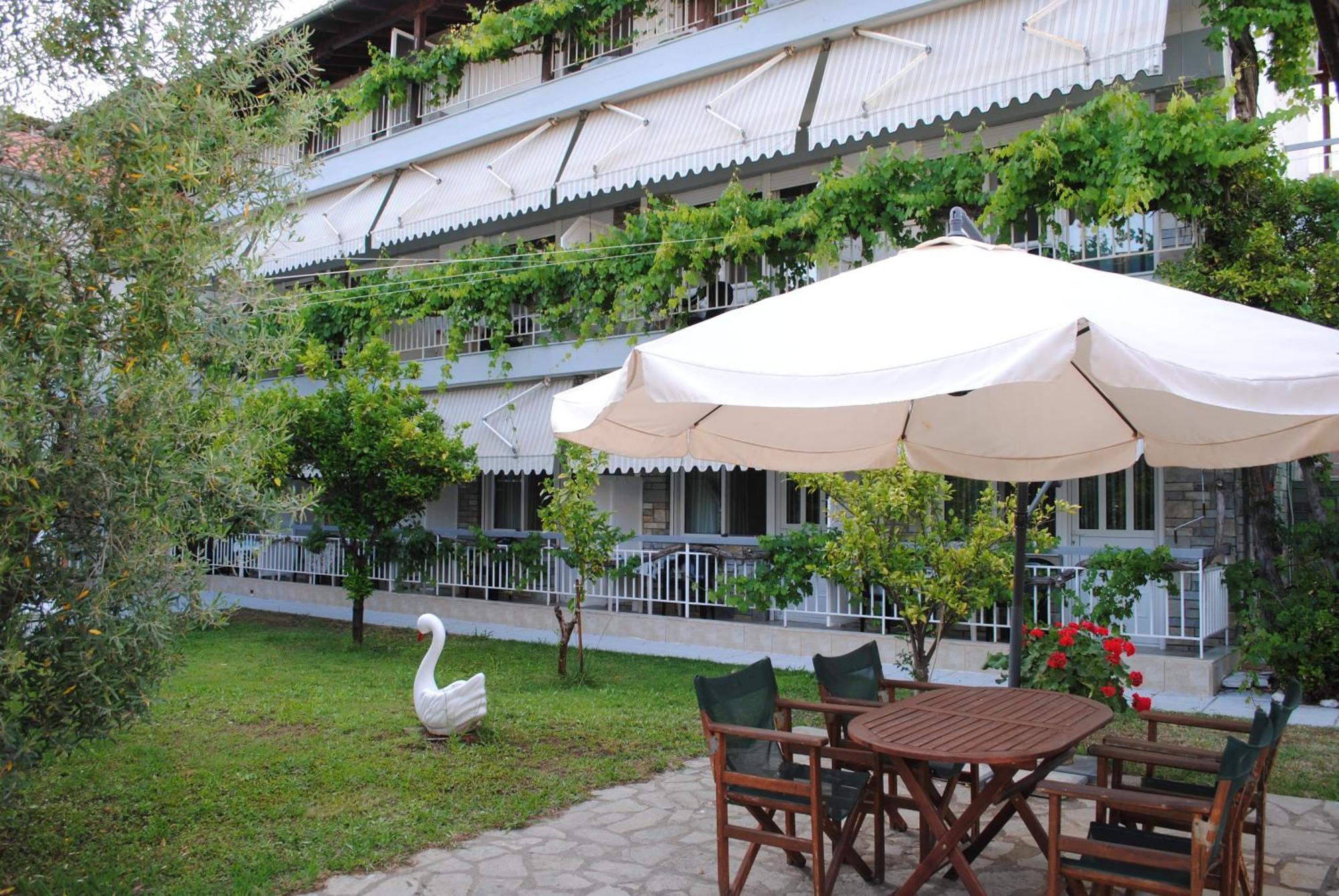 Artemis Apartments Paralia Dionysiou Ngoại thất bức ảnh