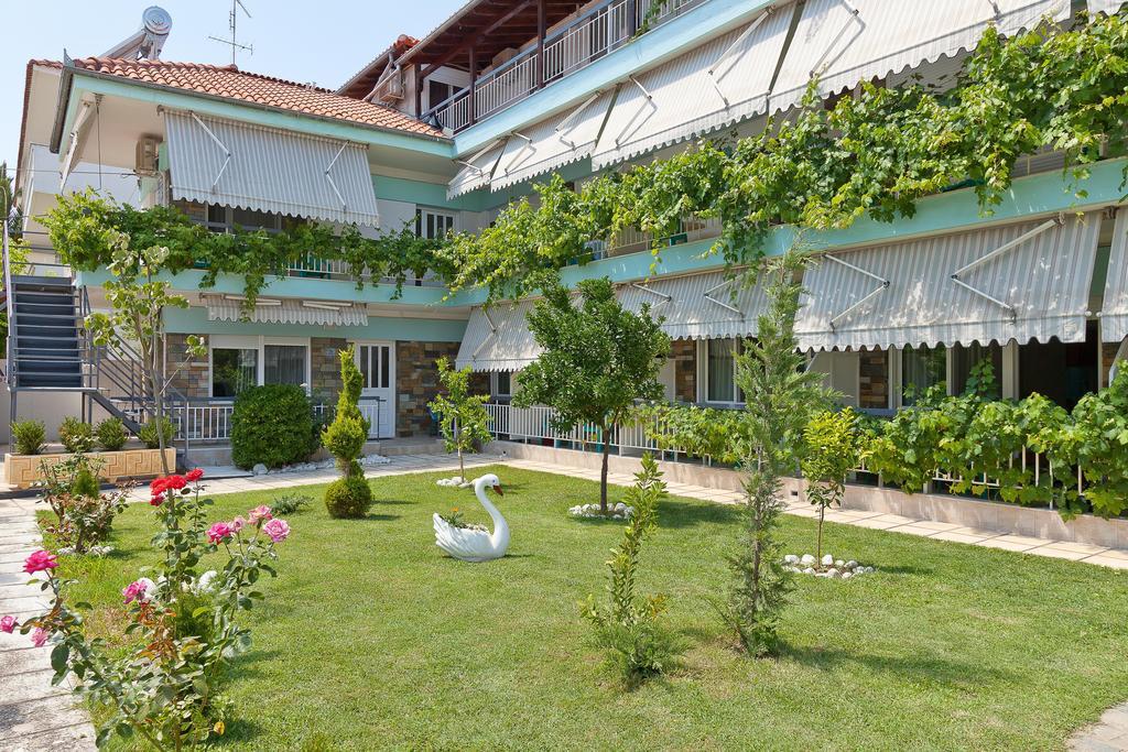 Artemis Apartments Paralia Dionysiou Ngoại thất bức ảnh