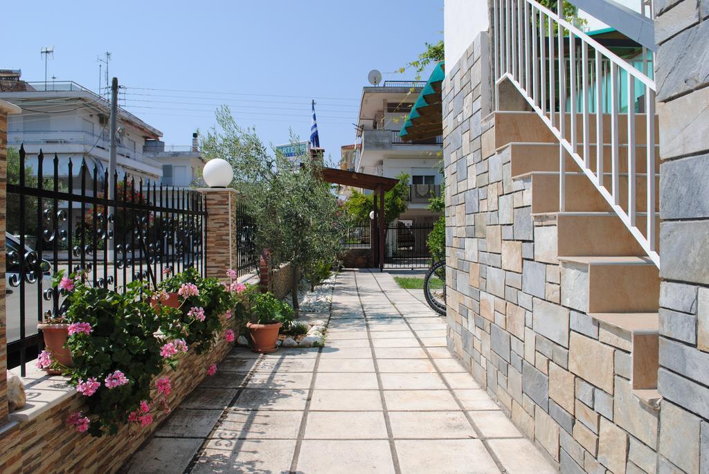 Artemis Apartments Paralia Dionysiou Ngoại thất bức ảnh